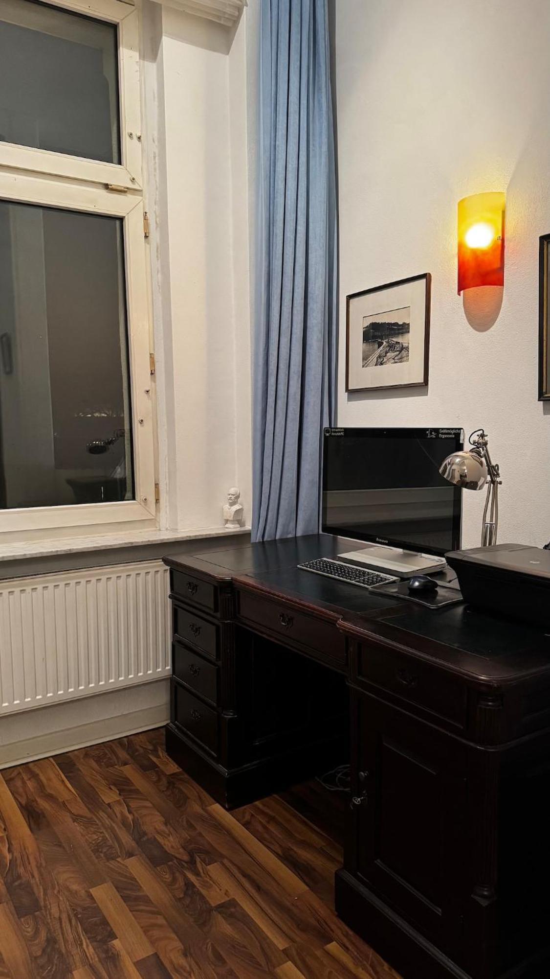 Appartement 5 Mins To Kadewe N Ku'damm Berlijn